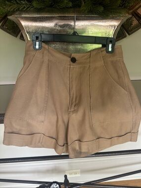Rails High-Waist Utility Shorts in Tan size 4 Excellent